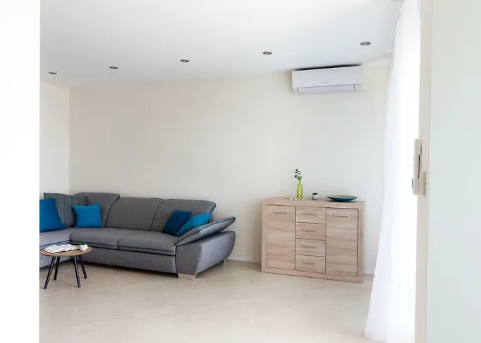 Panoramic Apartment *